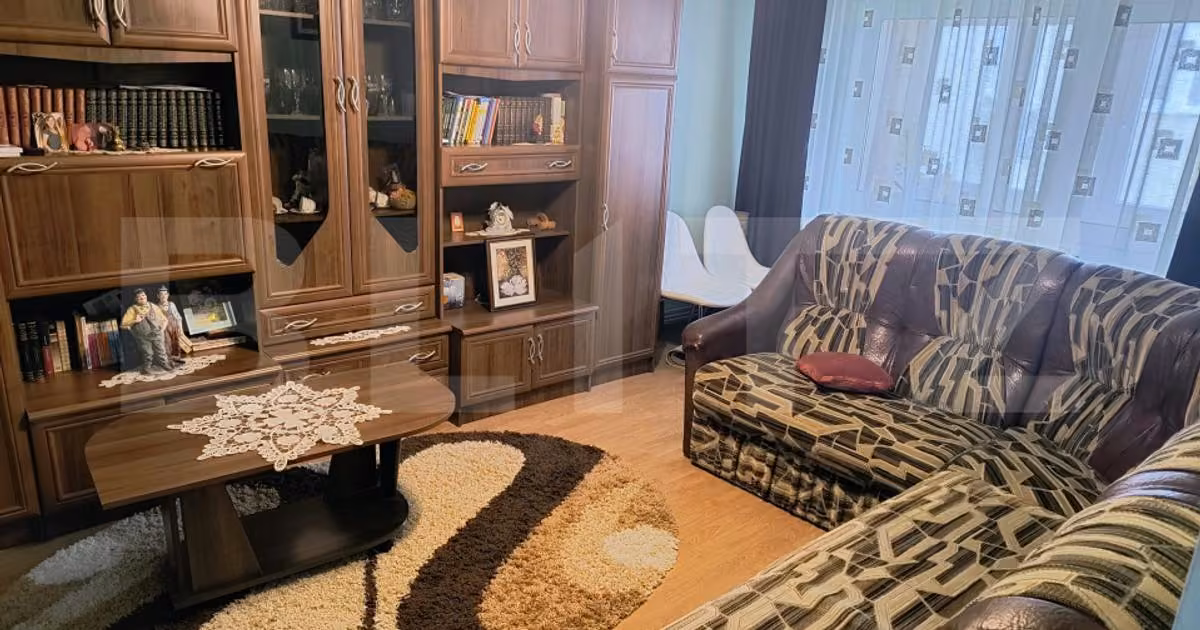 Apartament de vânzare cu 3 camere, mobilat în Dej