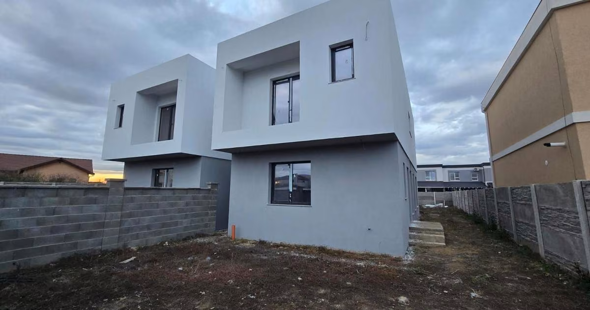 Duplex de vânzare cu 5 camere în Moșnița Nouă