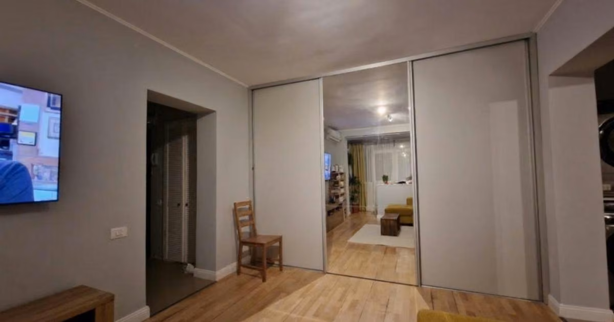 Apartament de vânzare cu 2 camere, mobilat în zona Tomis II, Constanța