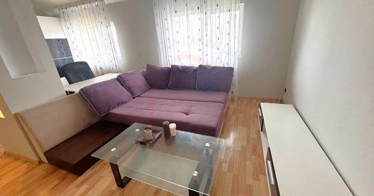 Apartament de vânzare cu 3 camere, mobilat în zona Siderurgiștilor, Galați