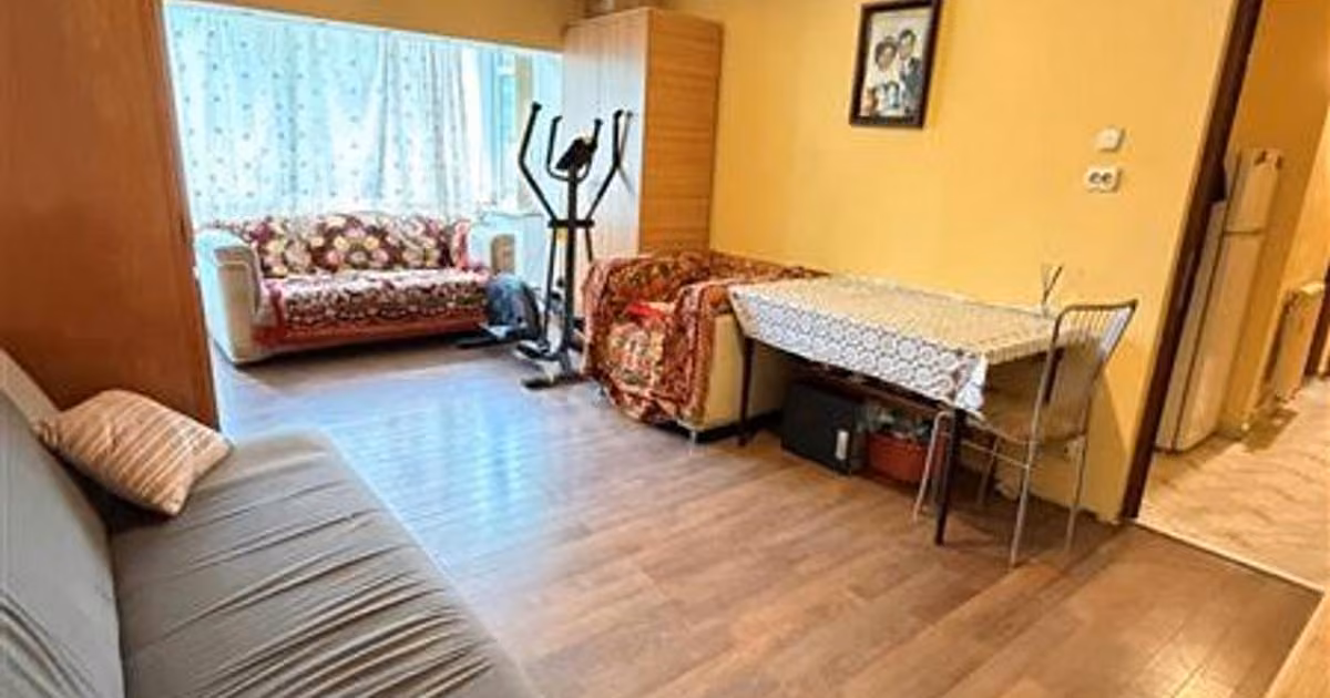 Apartament de vânzare cu 2 camere în zona Răcădău, Brașov