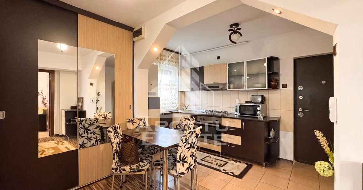 Apartament de vânzare cu 2 camere în zona 22 Decembrie, Deva