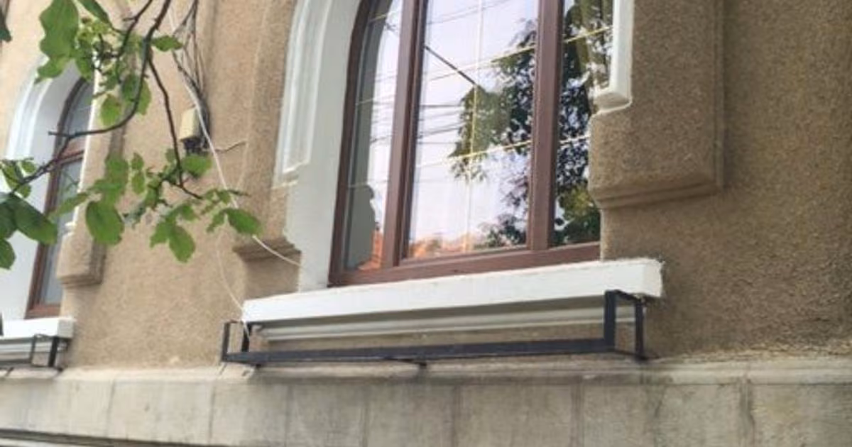 Apartament de vânzare cu 4 camere în zona Cotroceni, Sector 5