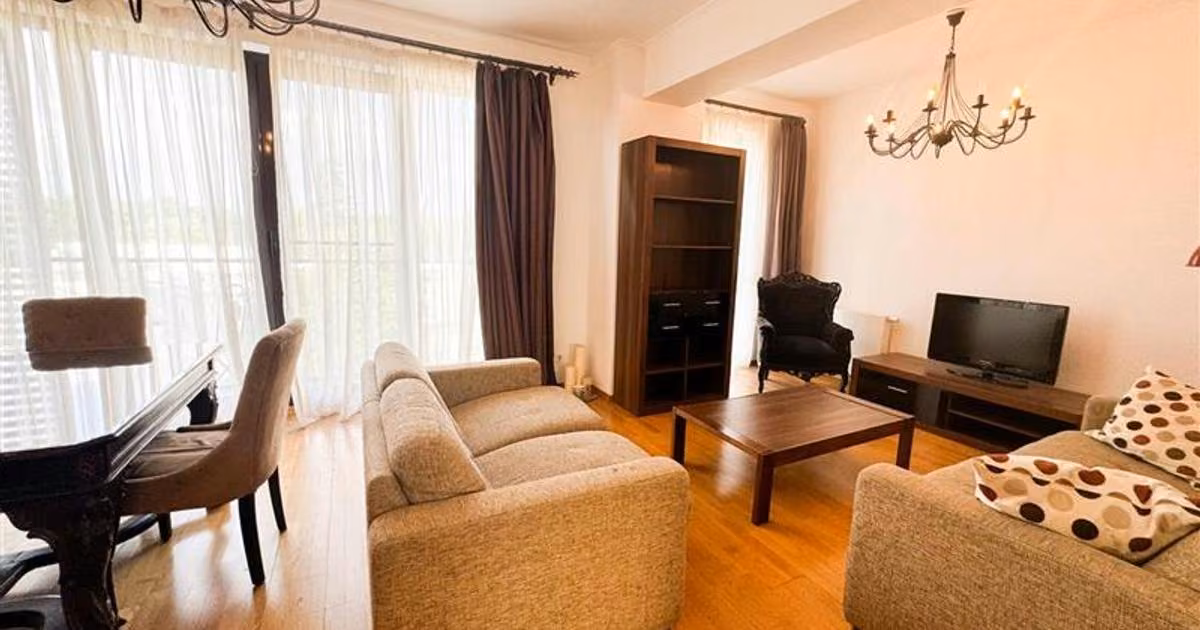Apartament de vânzare cu 3 camere, mobilat în zona Central, Ultracentral