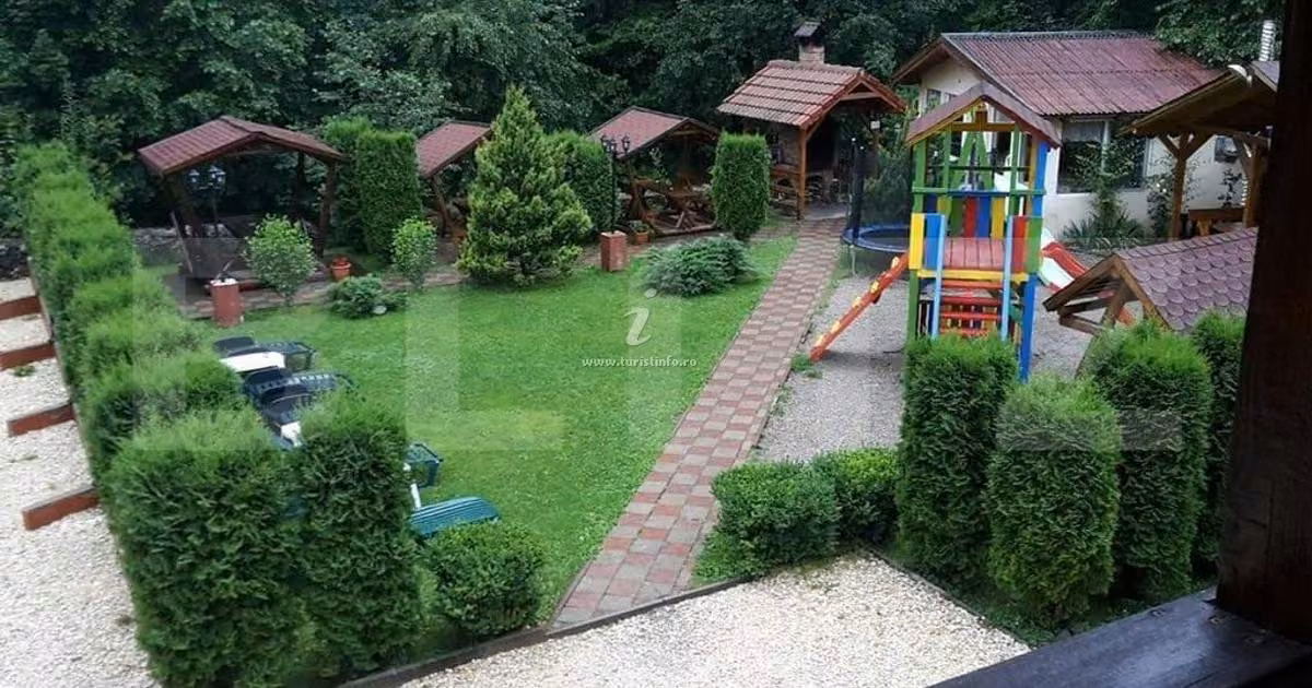 Hotel/Pensiune de vânzare în Moieciu