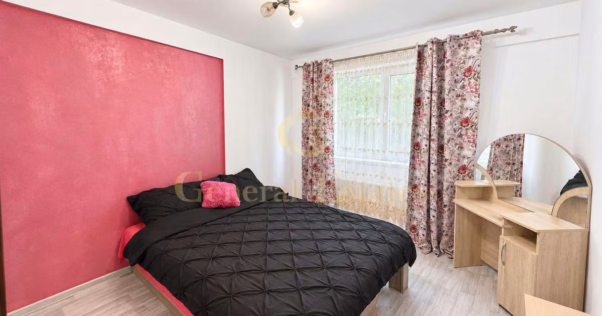 Apartament de vânzare cu 2 camere în zona Tractorul, Brașov