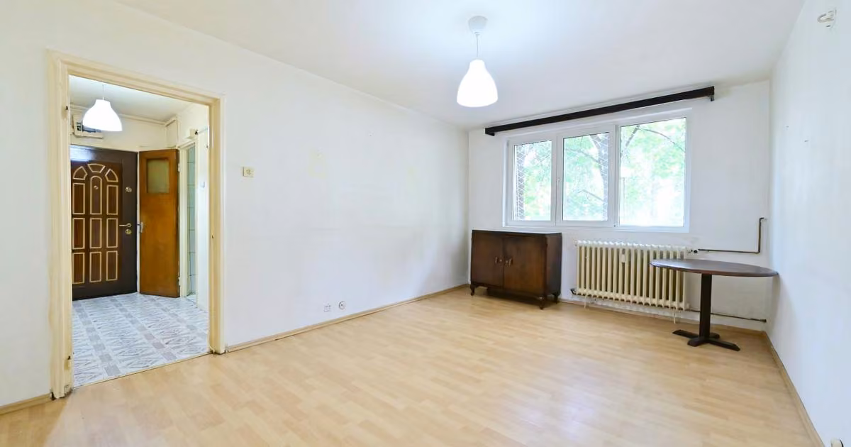 Apartament de vânzare cu 3 camere în zona Titan, Sector 3