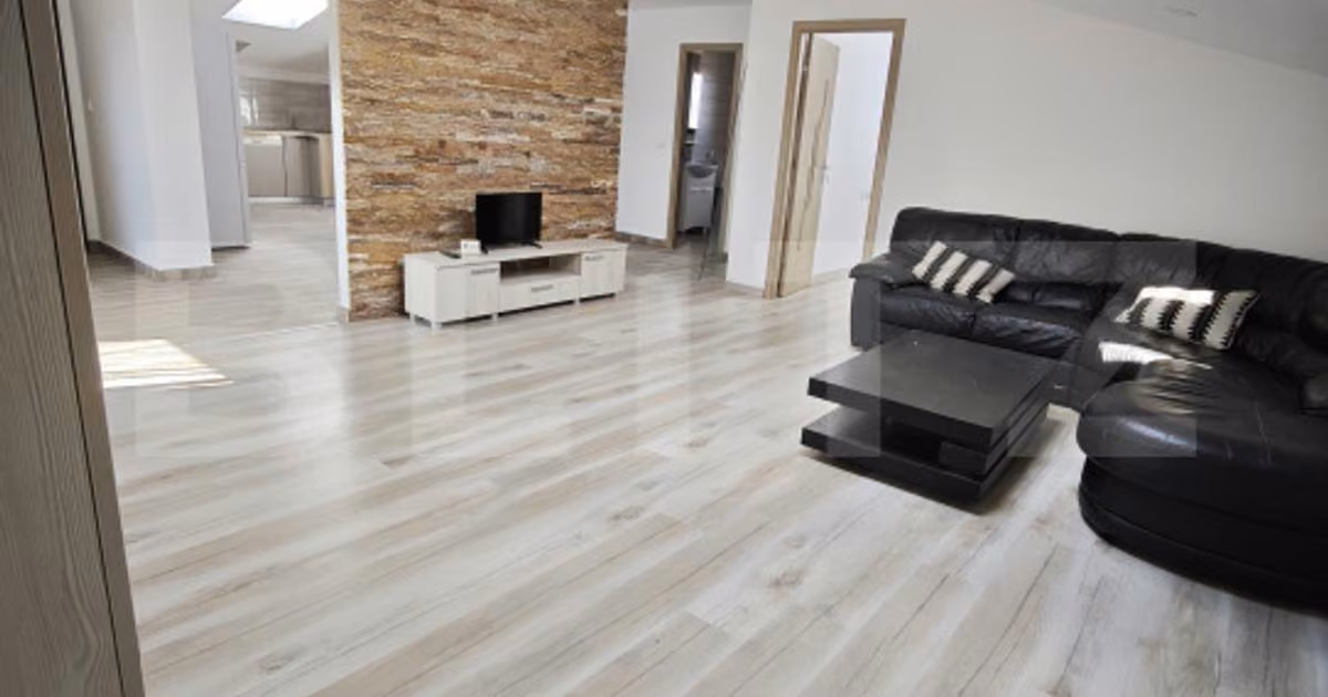 Apartament de vânzare cu 3 camere, mobilat în Ghimbav