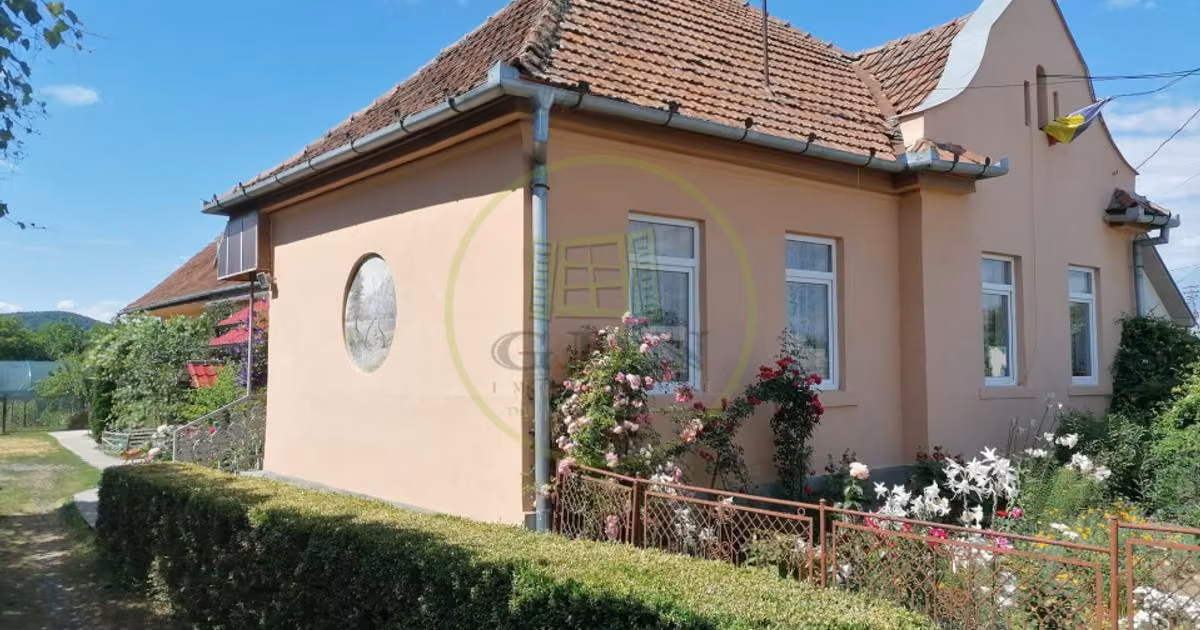 Casă individuală de vânzare cu 6 camere, mobilată în Reghin