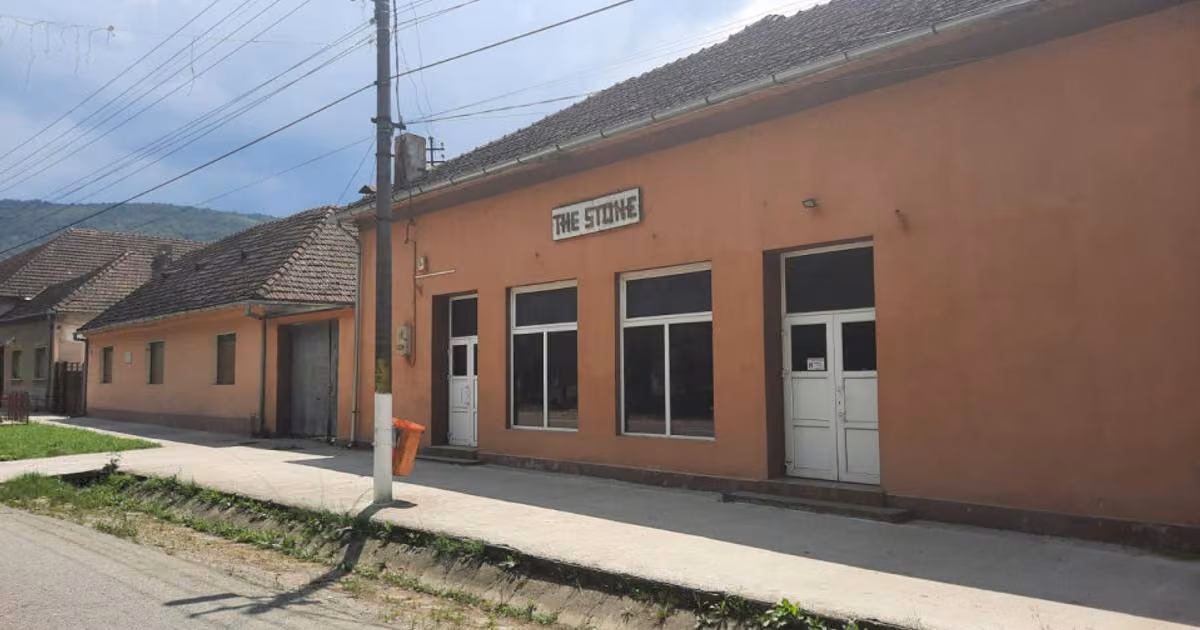 Spațiu comercial de vânzare de 224.00 mp, în Vașcău