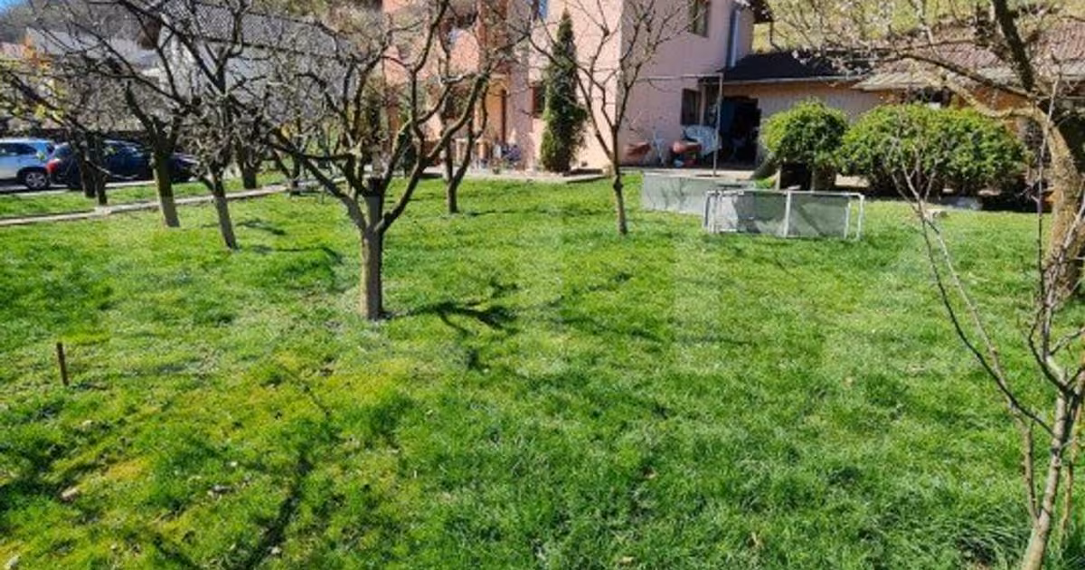 Casă individuală de vânzare cu 6 camere, mobilată în Florești