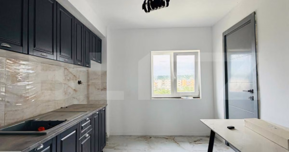 Apartament de vânzare cu 4 camere, mobilat în Turda