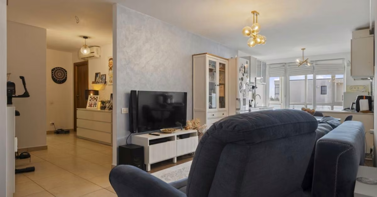 Apartament de vânzare cu 3 camere, mobilat în Otopeni