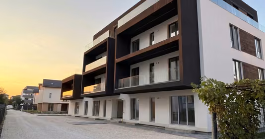 Apartament Titan