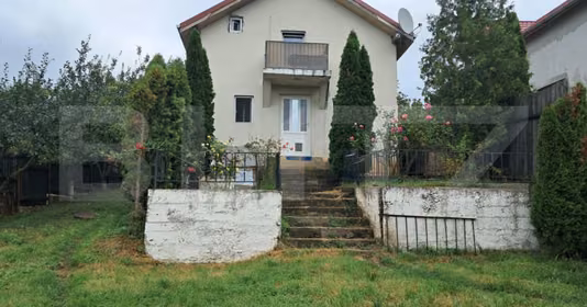 Casă Câmpenești
