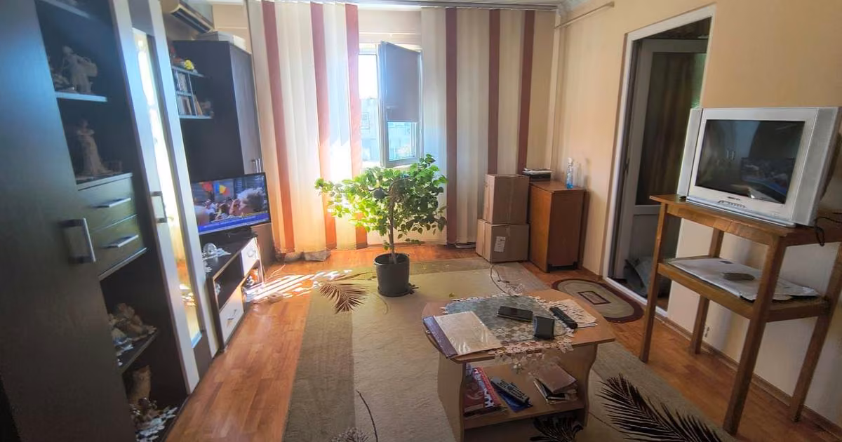 Apartament de vânzare cu 3 camere în zona Casa de Cultură, Constanța