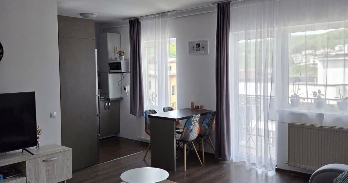 Apartament de vânzare cu 2 camere, mobilat în Florești