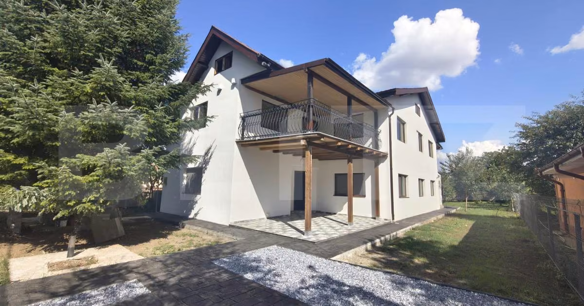 Casă individuală de vânzare cu 6 camere în Holboca