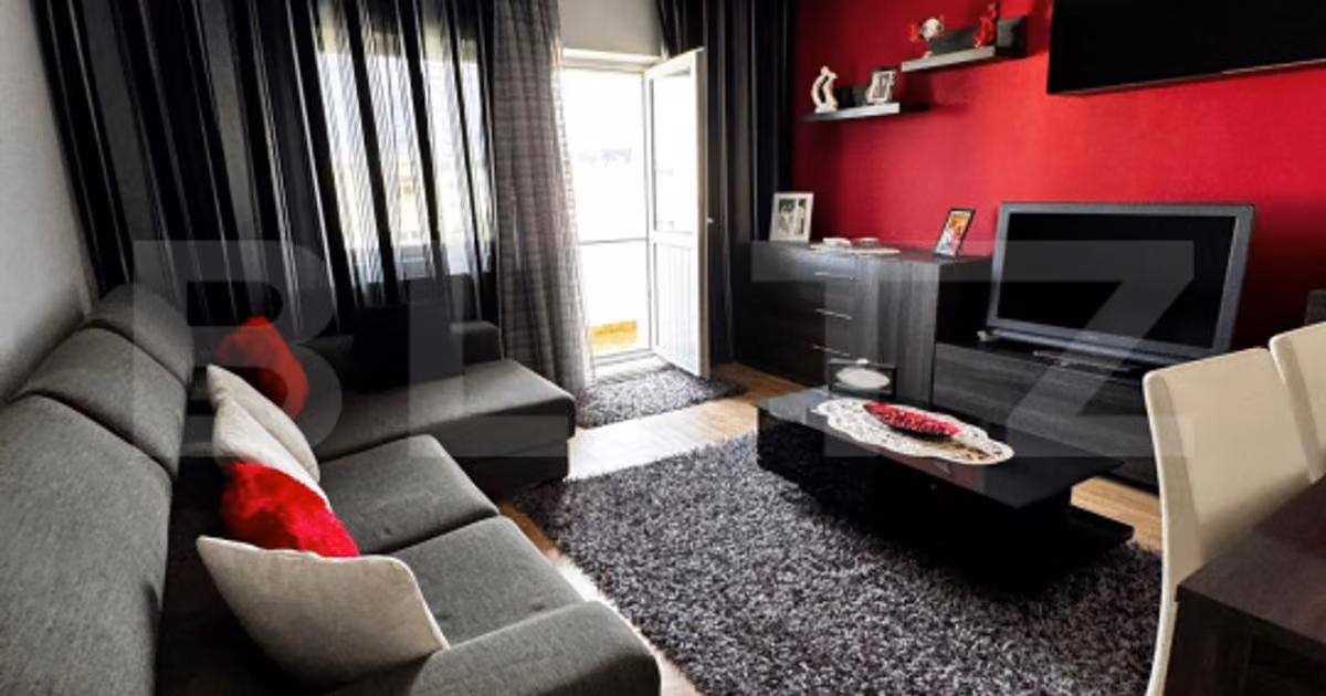 Apartament de vânzare cu 3 camere, mobilat în Câmpia Turzii