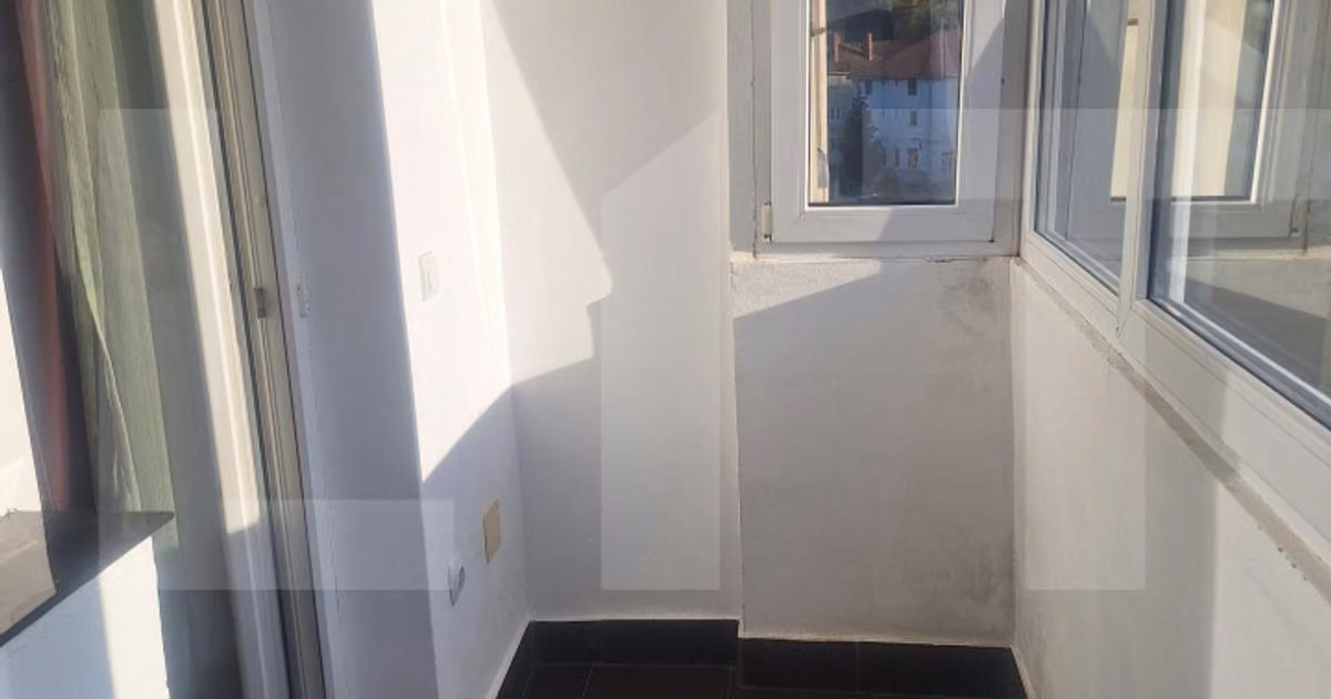 Apartament de vânzare cu 2 camere, mobilat în Nădrag