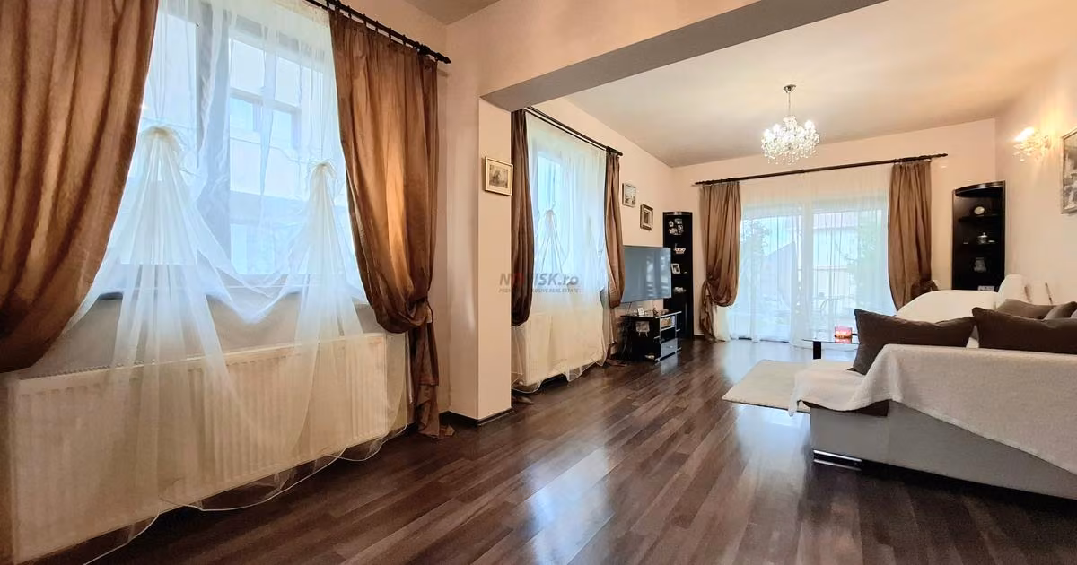 Casă individuală de vânzare cu 5 camere, mobilată în Corbeanca