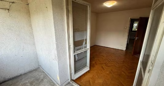 Apartament Titan