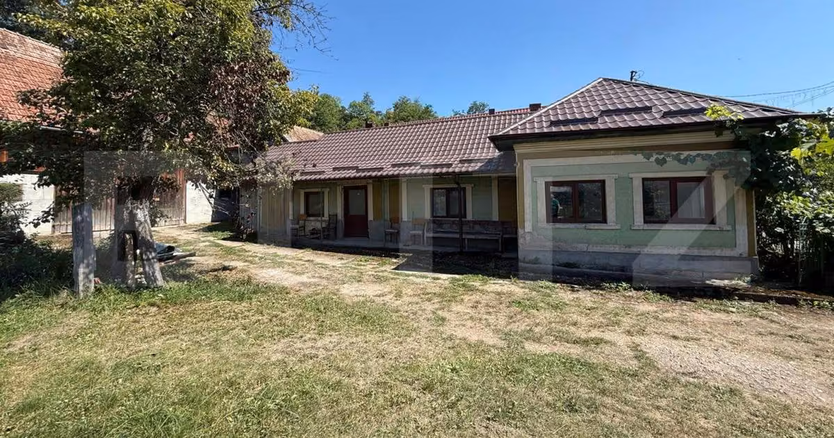 Casă individuală de vânzare cu 2 camere în Izvoru Crișului