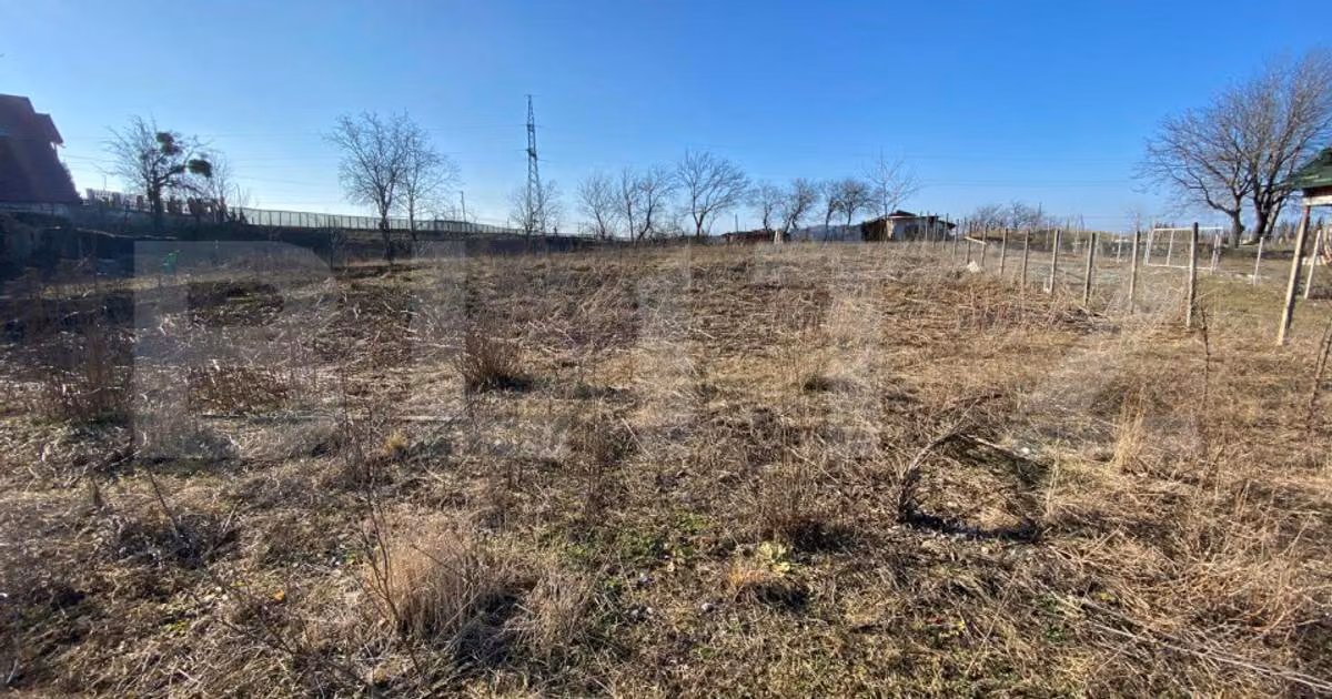 Teren Construcții intravilan de vânzare de 840 mp, în Păun