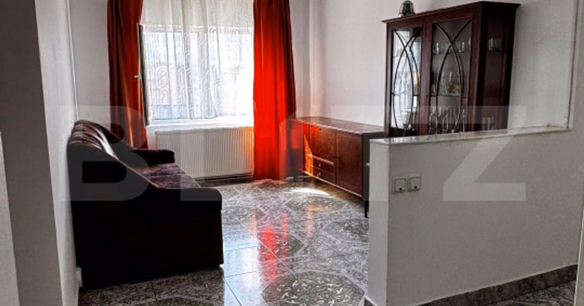 Apartament de vânzare cu 4 camere, mobilat în Câmpia Turzii