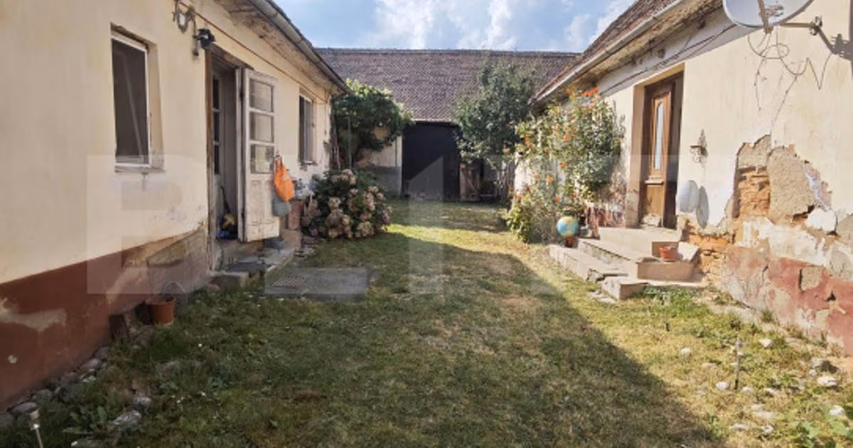Casă individuală de vânzare cu 5 camere în Dumbrăvița