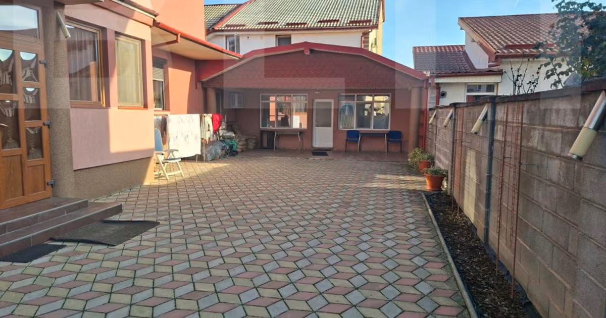 Casă individuală de vânzare cu 7 camere, mobilată în Lugoj