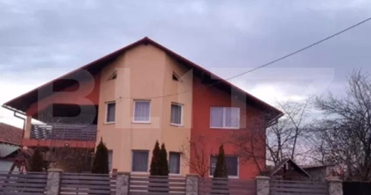 Casă individuală de vânzare cu 6 camere, mobilată în Darova