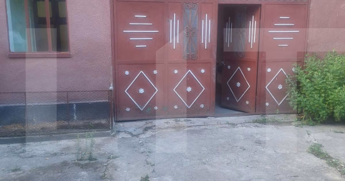 Casă individuală de vânzare cu 4 camere, mobilată în Criciova