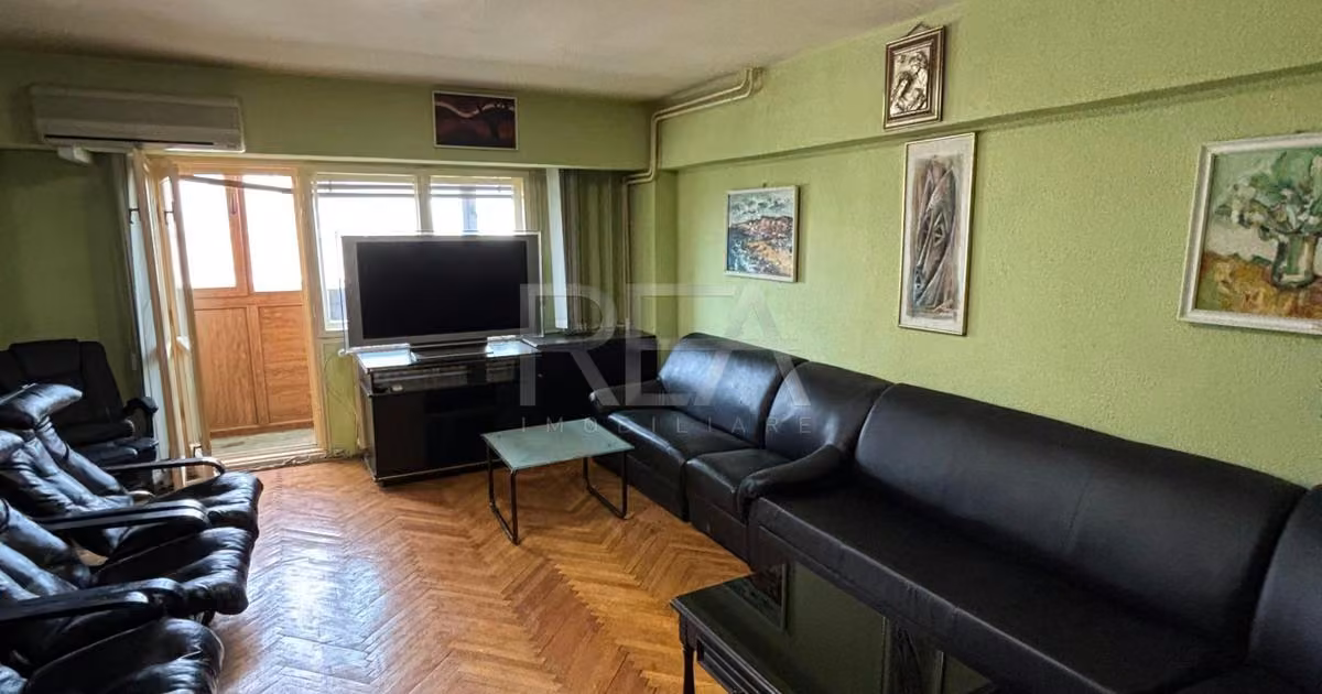 Apartament de vânzare cu 3 camere, mobilat în zona Decebal, Sector 3