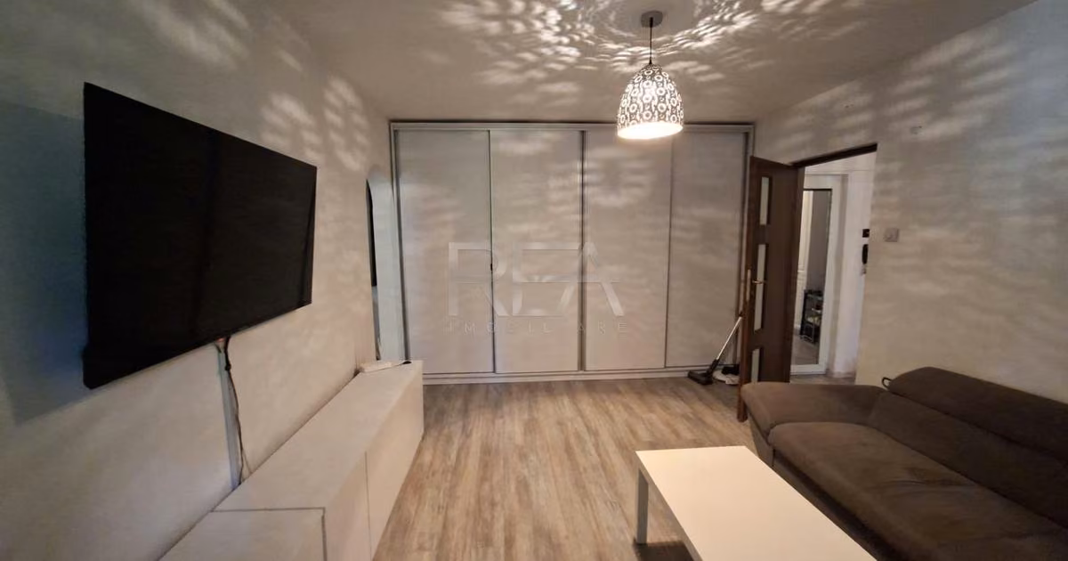 Apartament de vânzare cu 2 camere, mobilat în zona Berceni, Sector 4
