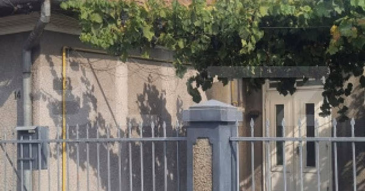 Casă individuală de vânzare cu 2 camere, mobilată în Câmpia Turzii