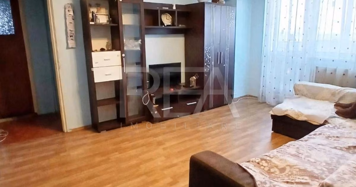 Apartament de vânzare cu 3 camere, mobilat în zona Berceni, Sector 4