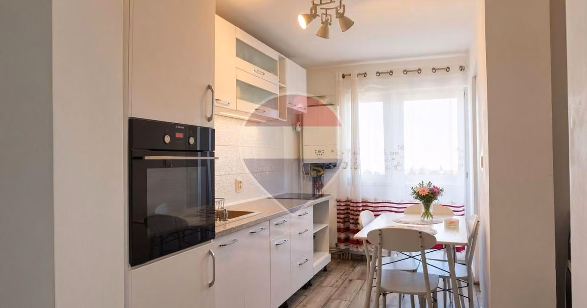Apartament de vânzare cu 3 camere în zona Calea București, Brașov