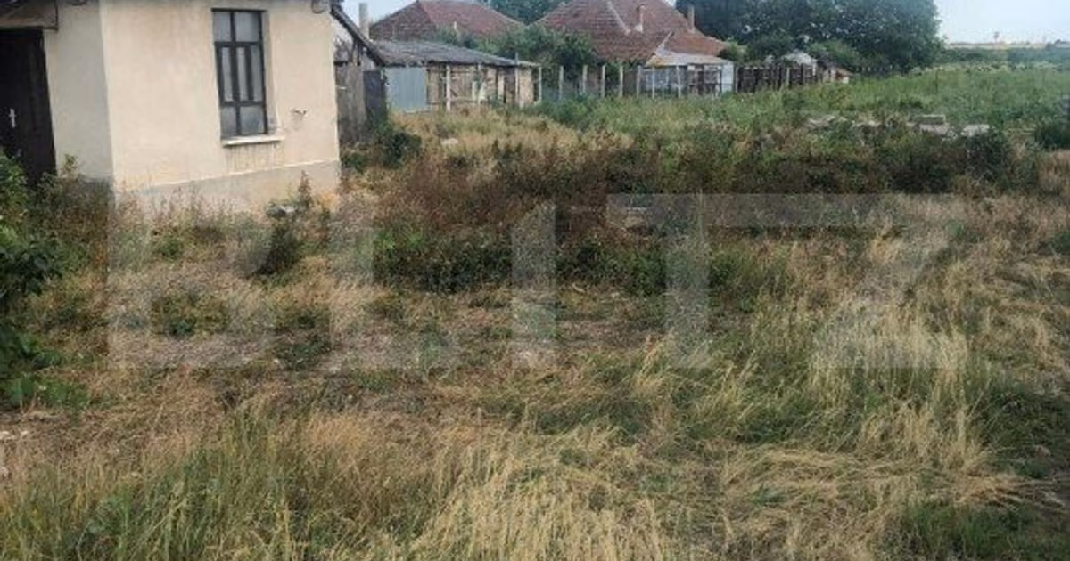 Teren Construcții intravilan de vânzare de 1331 mp, în Giarmata