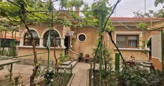 Casă Universitate