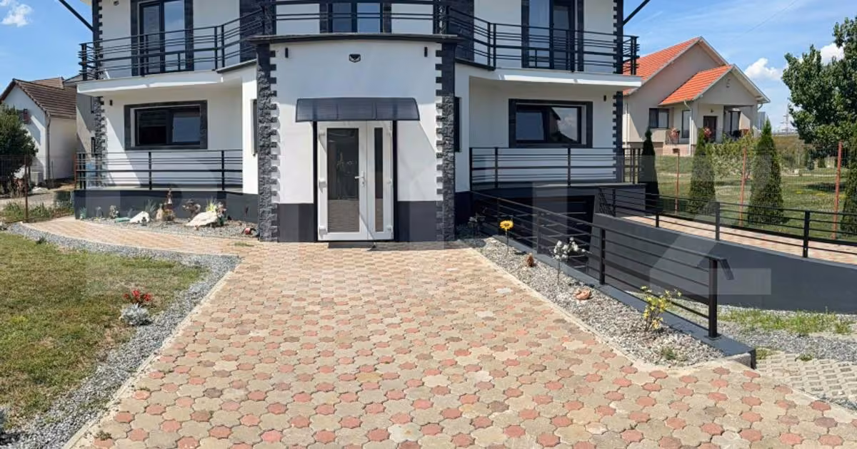 Casă individuală de vânzare cu 5 camere, mobilată în Mihai Viteazu