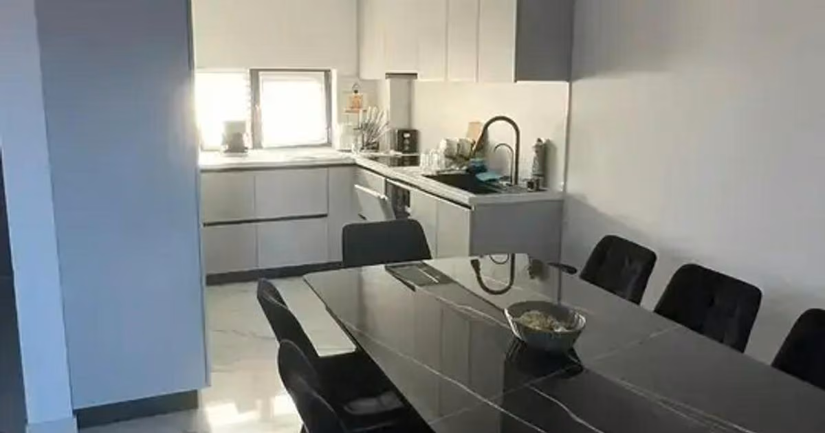 Casă de vânzare cu 4 camere în zona Industriilor, Sector 3