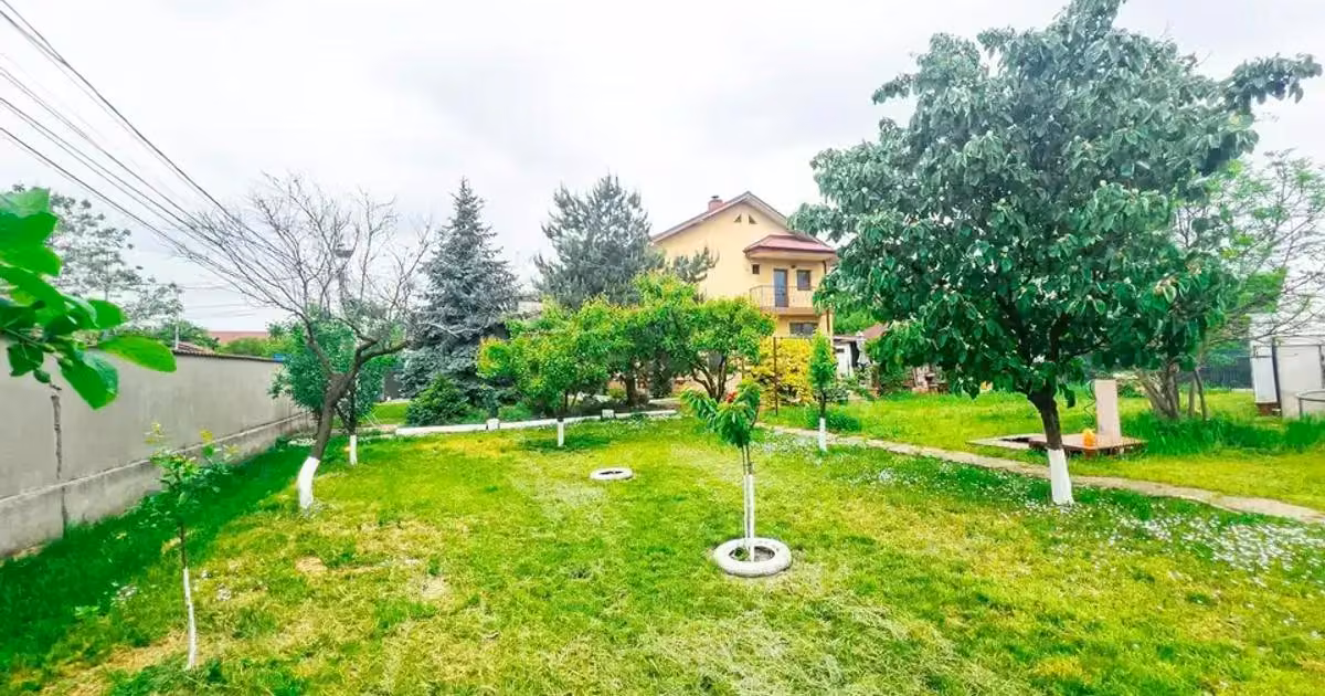 Casă de vânzare cu 6 camere, mobilată în Bragadiru