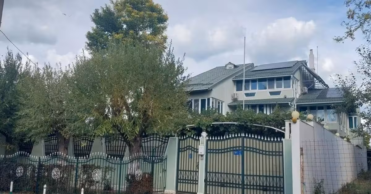 Casă de vânzare cu 10 camere în Eforie Sud