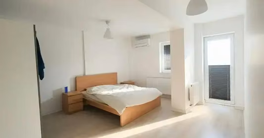 Apartament Militari