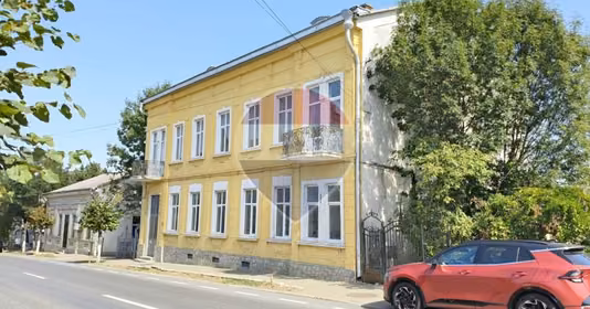 Casă Central