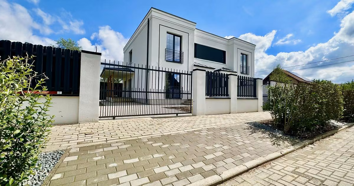 Duplex de vânzare cu 4 camere în Moșnița Nouă