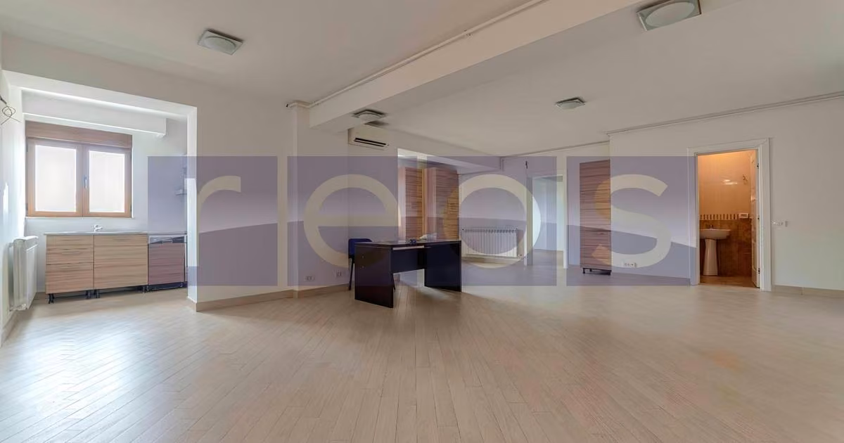 Apartament de vânzare cu 3 camere în zona P-ța Dorobanți, Sector 1