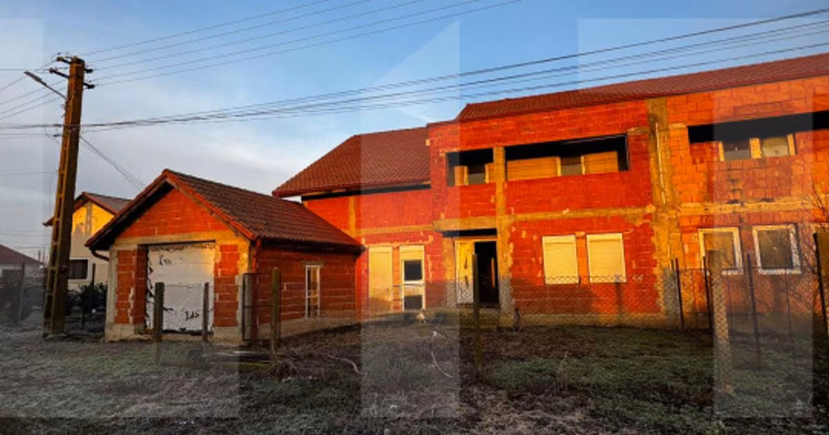 Duplex de vânzare cu 4 camere în Peciu Nou