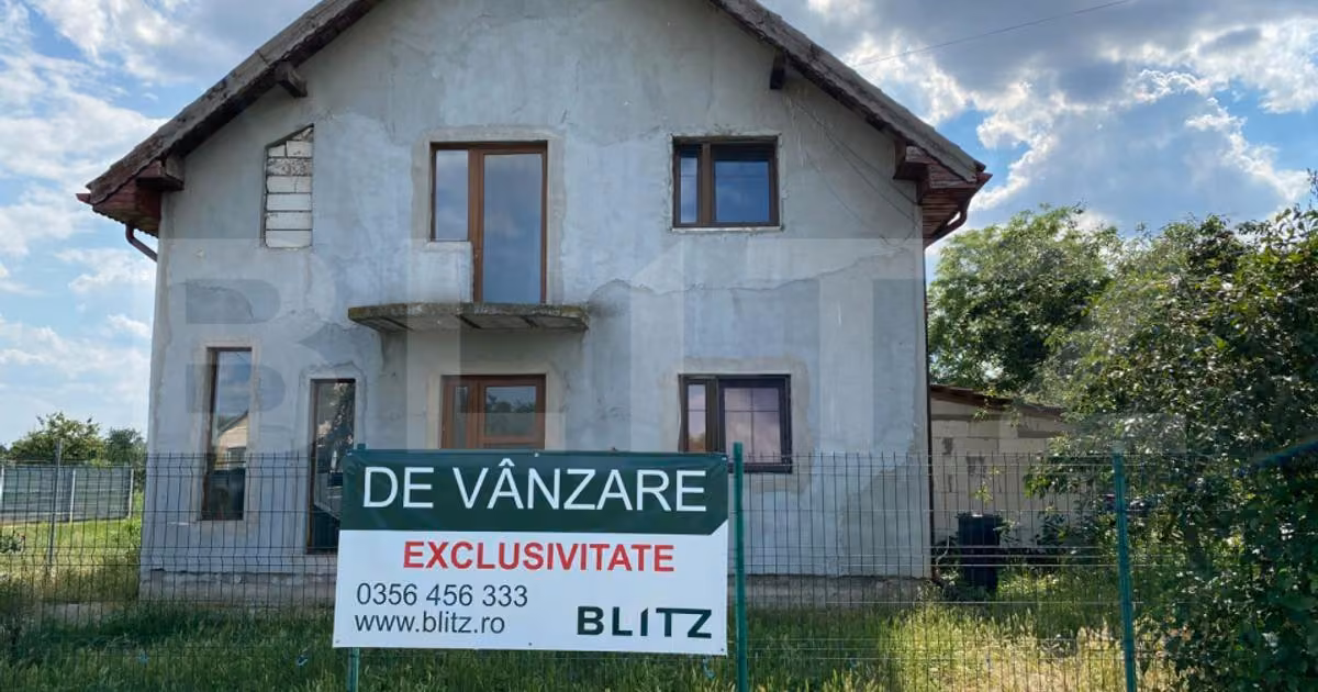 Casă individuală de vânzare cu 4 camere, mobilată în Seceani
